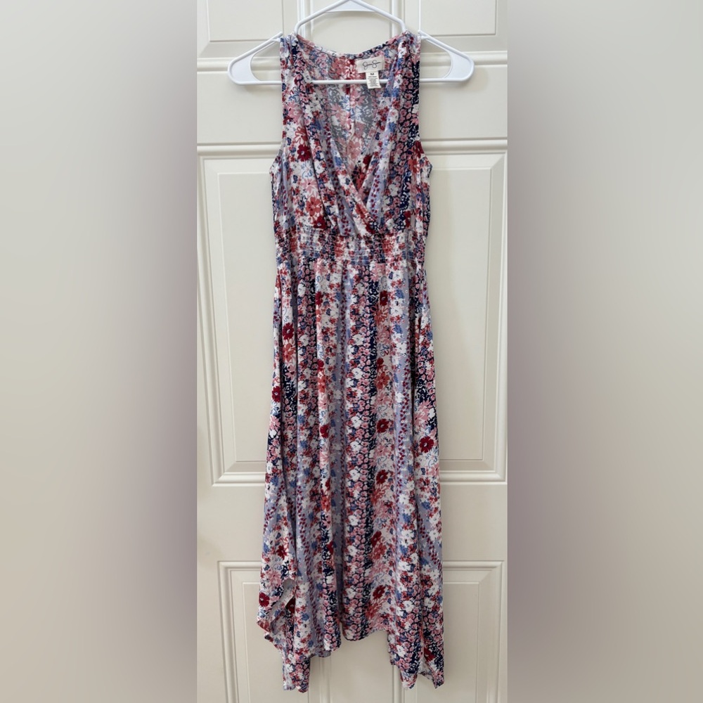 Jessica Simpson Dress Women’s Medium Red Blue Floral V-Neck Maxi Asymmetric Hem